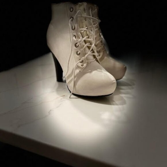 White Top Moda ankle boots size 6 - Picture 3 of 4